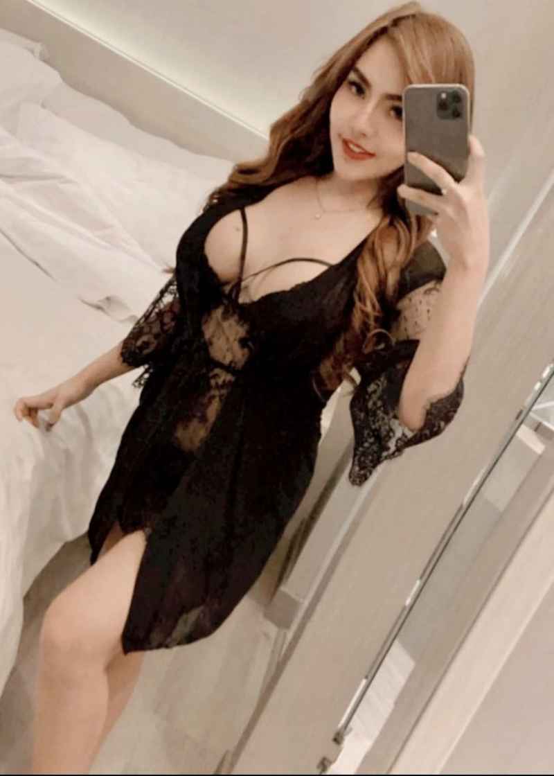 Clemence - outcall available