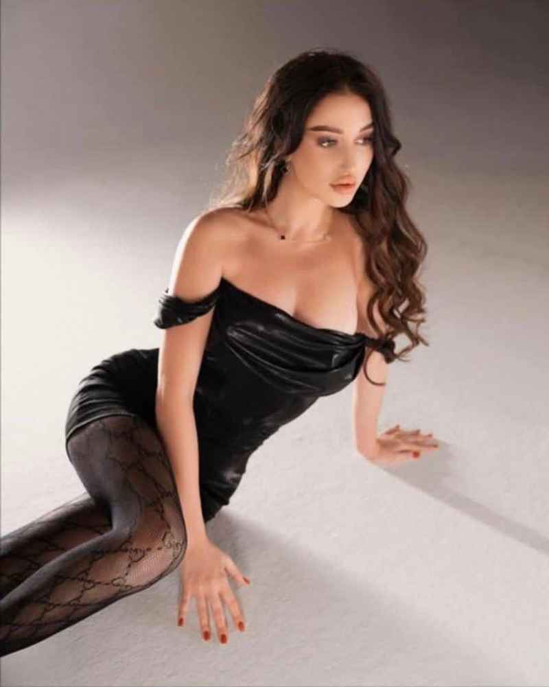 Nancy - mature companion