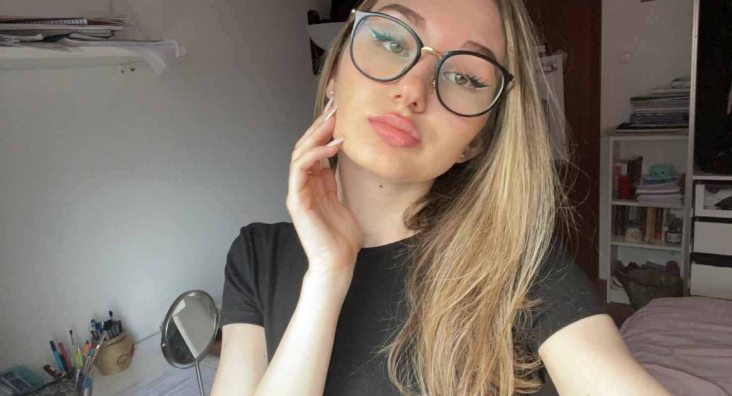 Felicite - mature companion