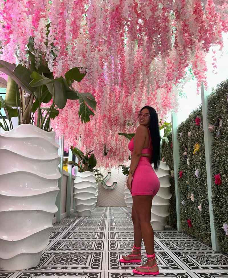Ada - outcall available