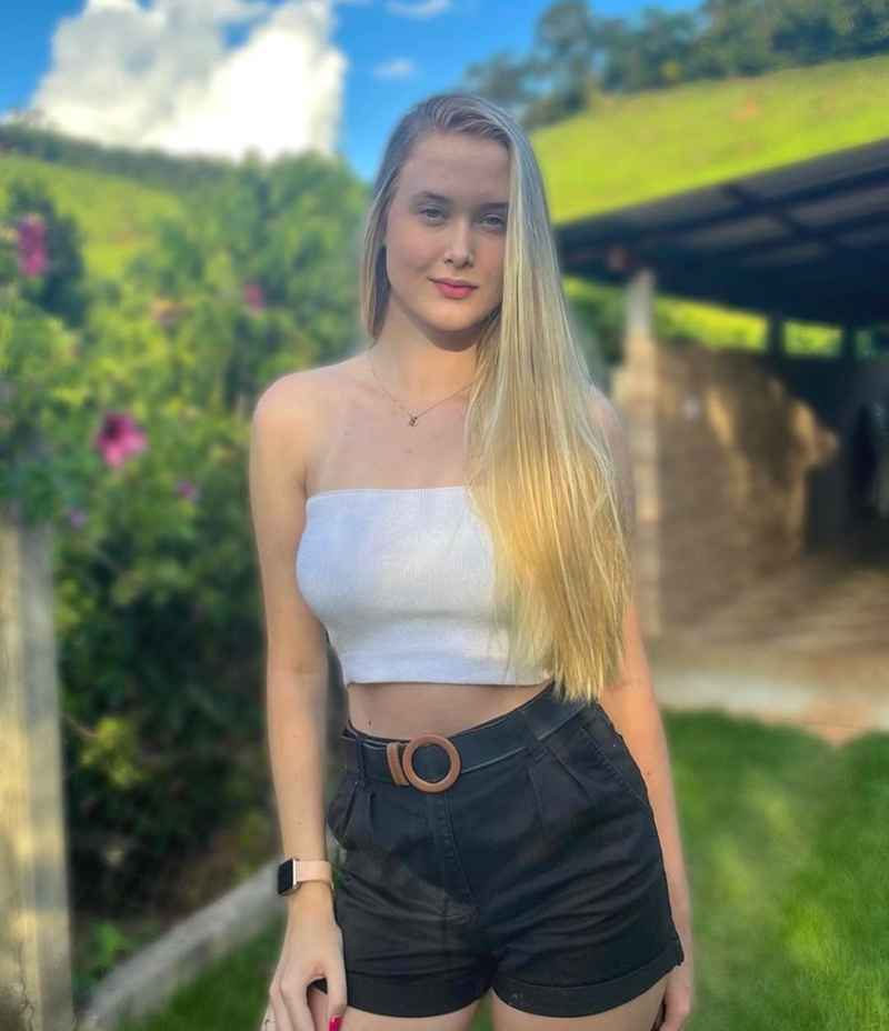 Moira - new in town