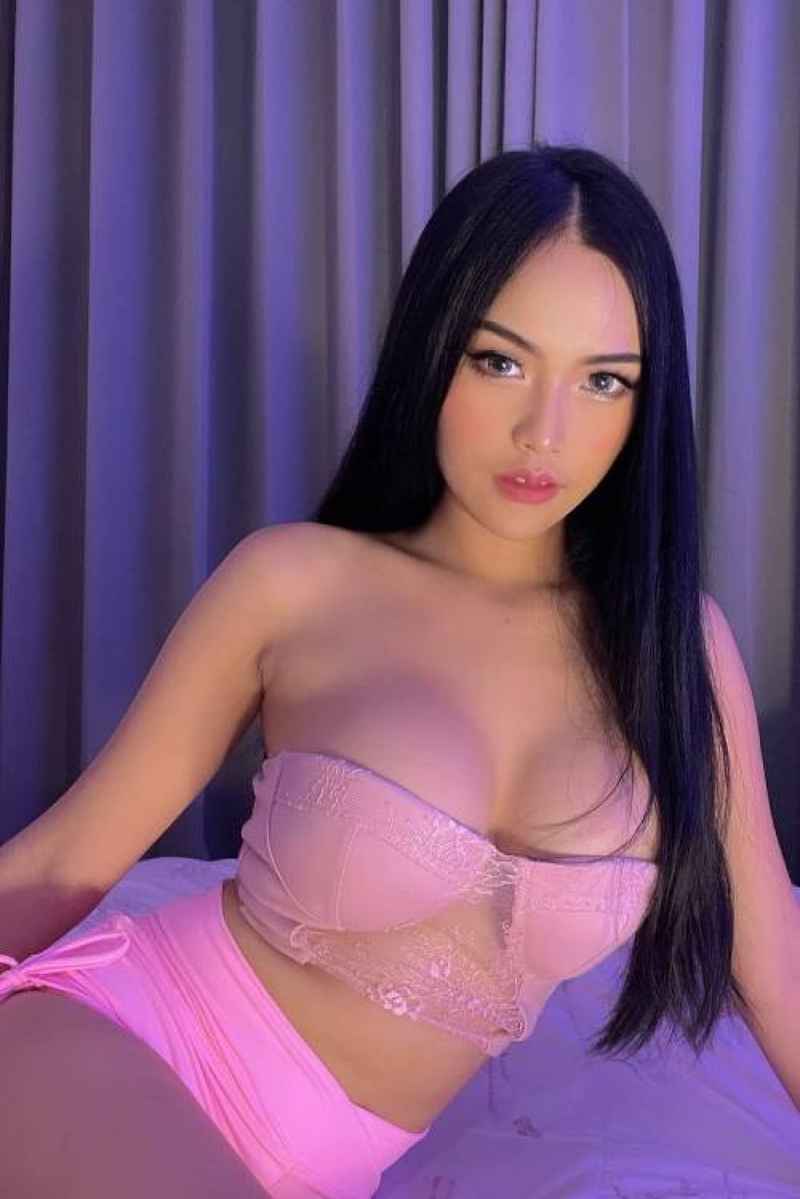 Niamh - independent companion