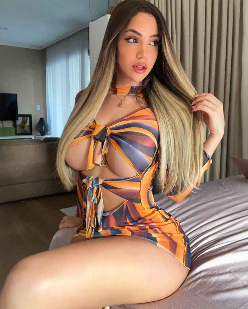 Sarah - independent companion