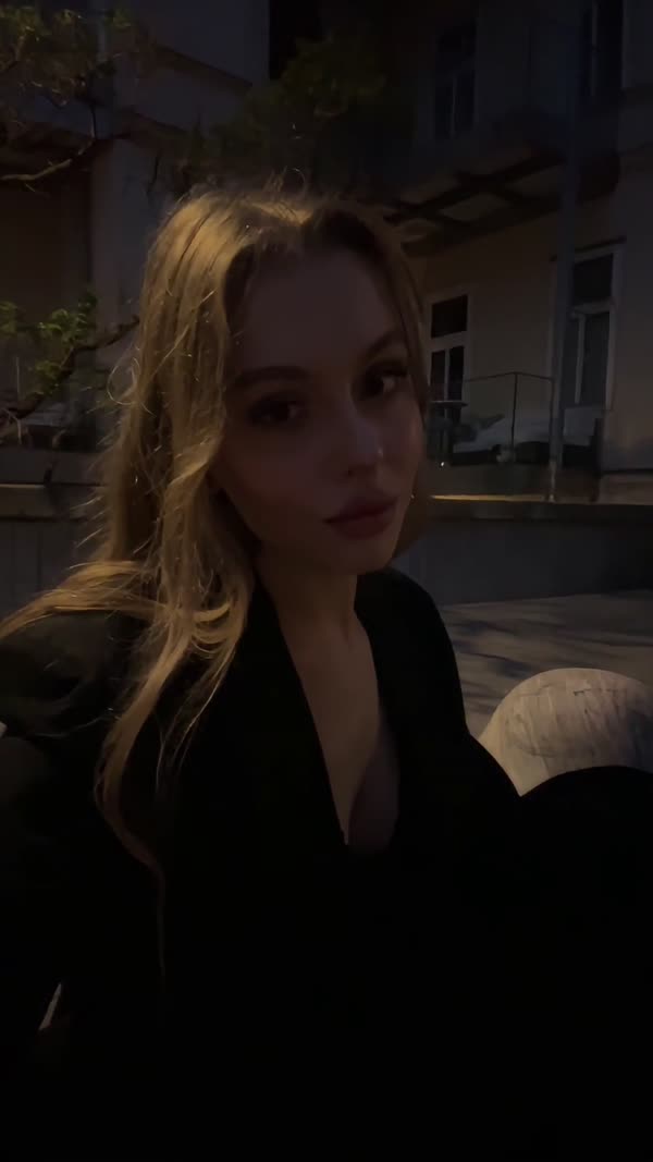 Olivia - party girl