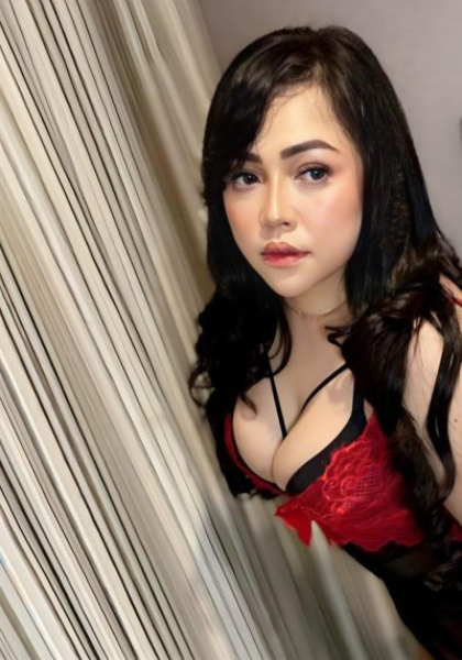 Anna - new in town