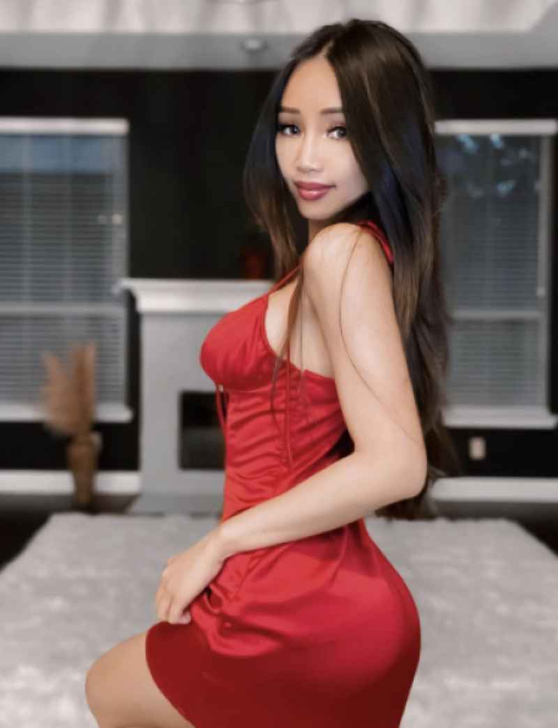 Alexia - outcall available