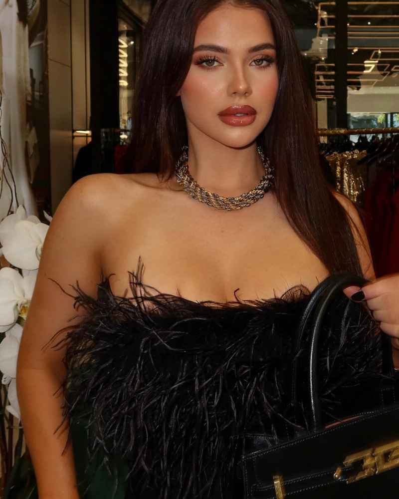 Makayla - new in town