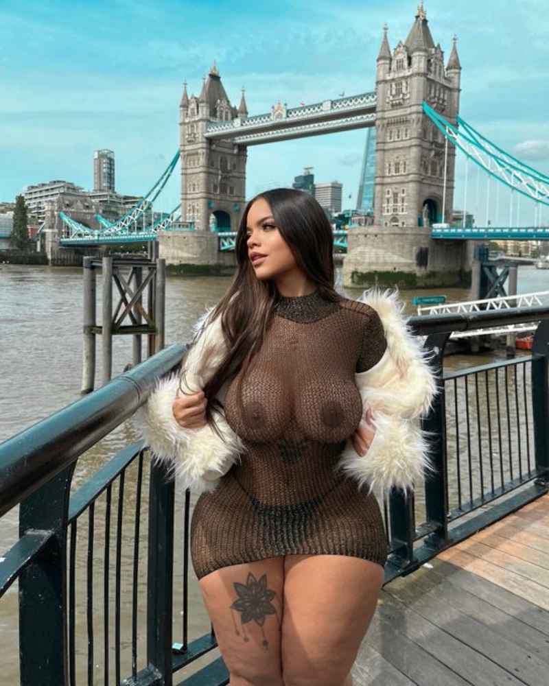 Penelope - open minded