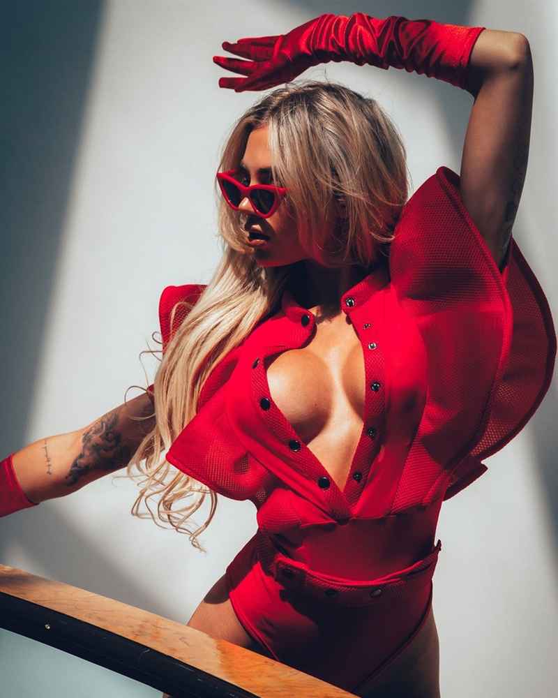 Andrea - independent companion