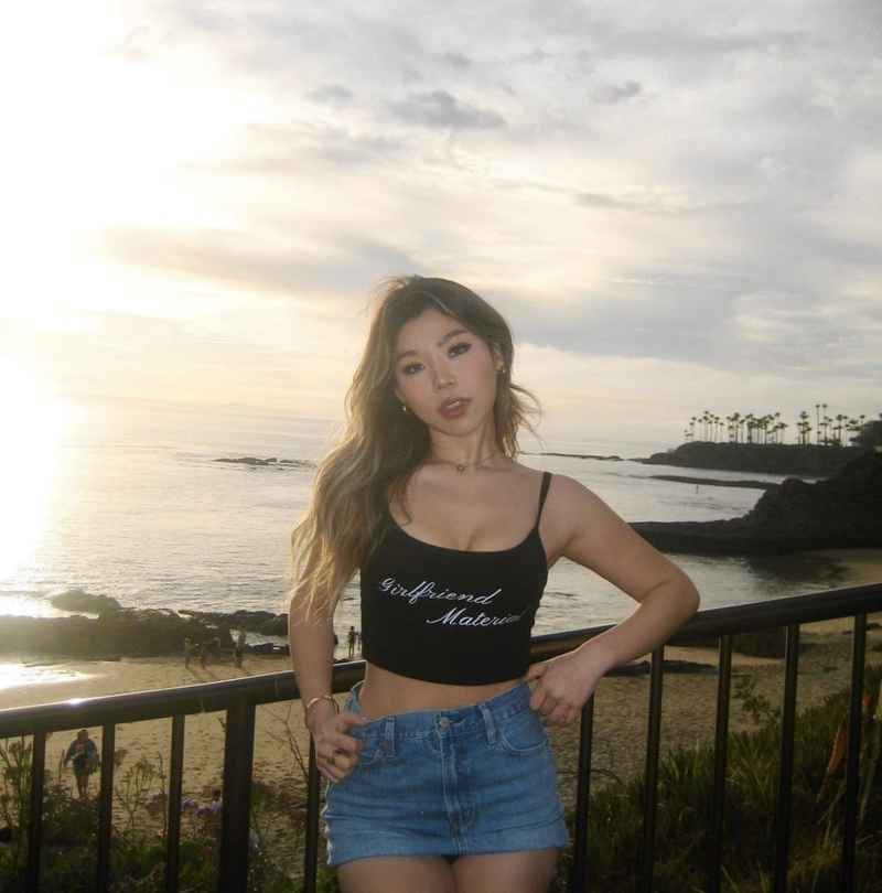 Nina - curvy