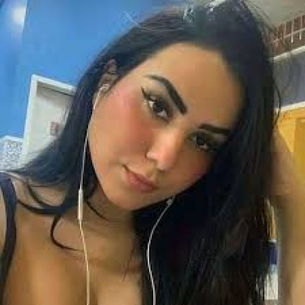 Amanda - curvy