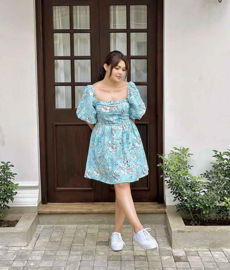 Lola - brunette
