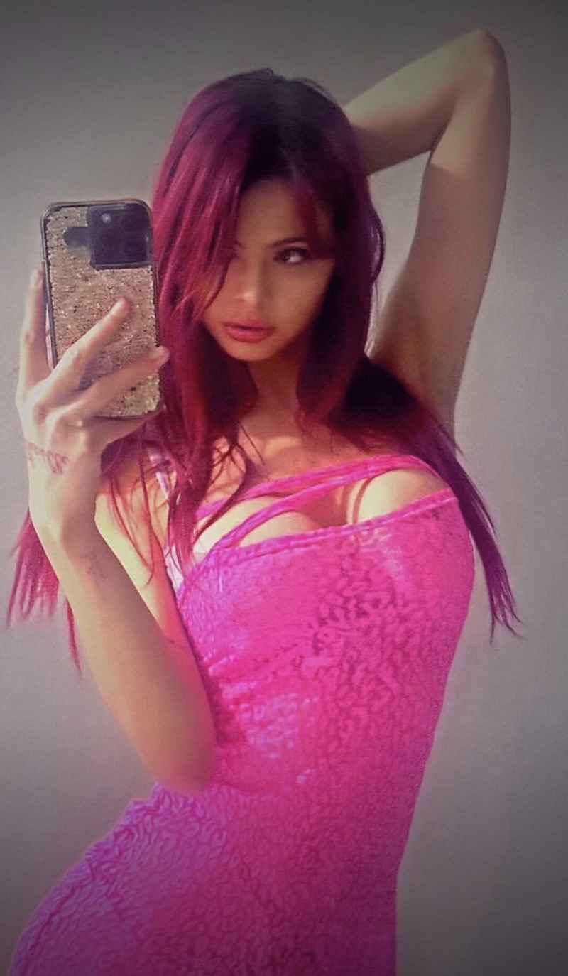 Delphine - brunette