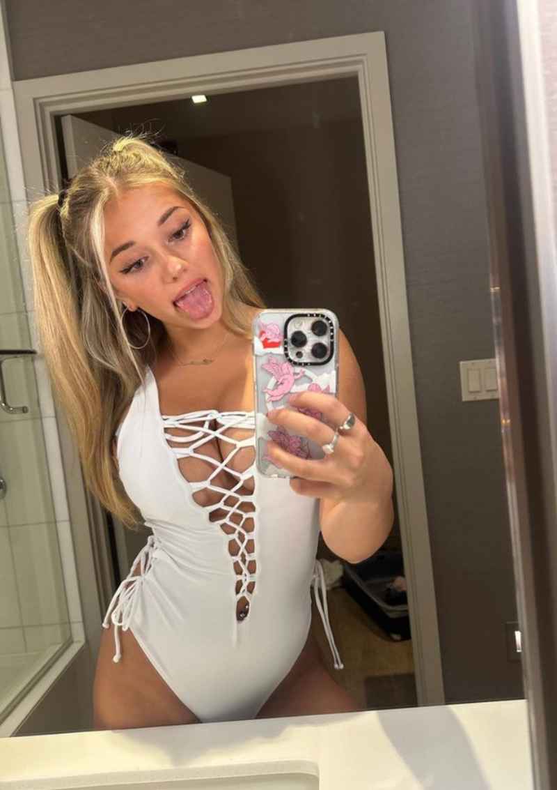 Janine - outcall available