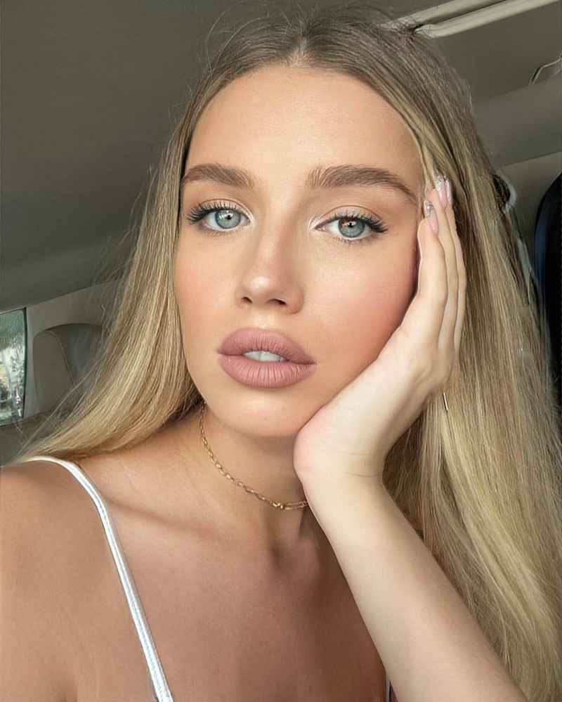 Linda - independent companion