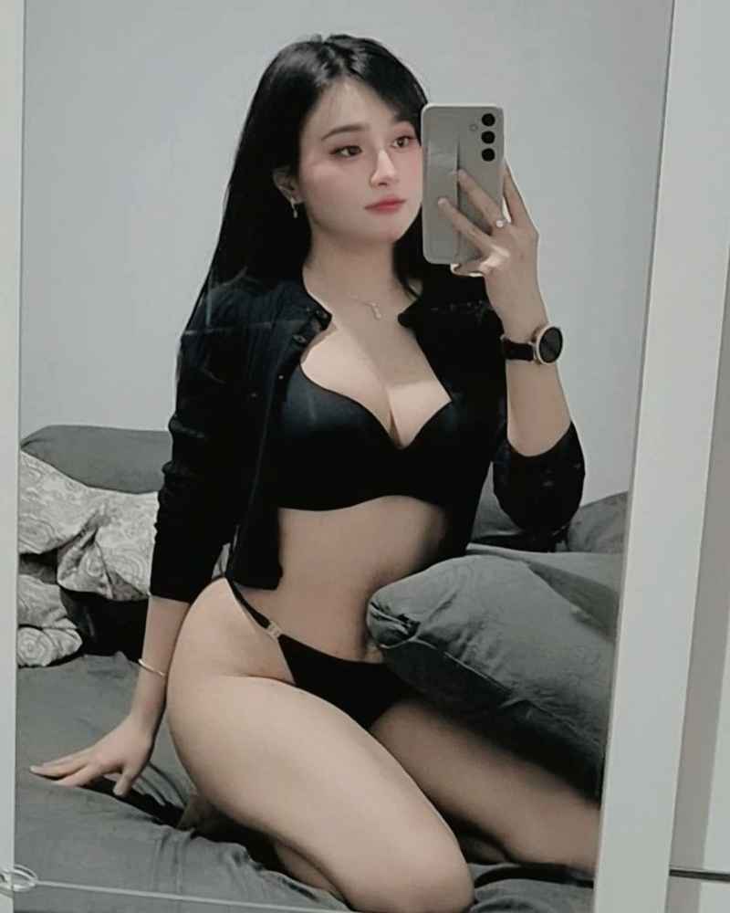 Ella - GFE