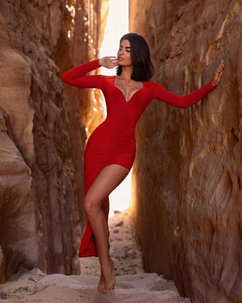 Deirdre - brunette