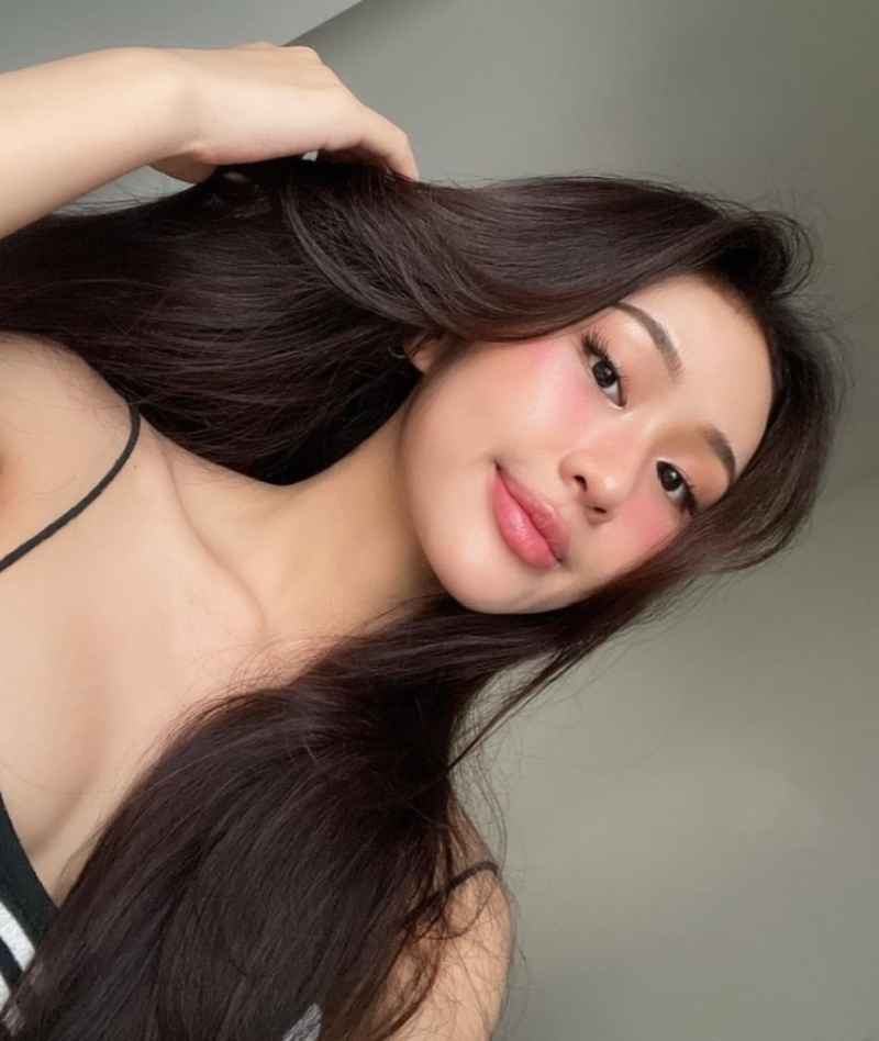 Gloria - visiting