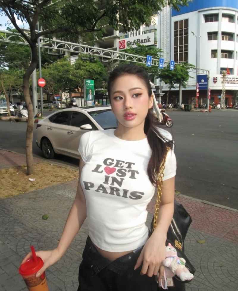 Ava - short stay