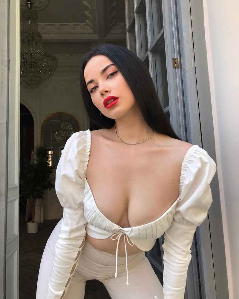 Stephanie - petite