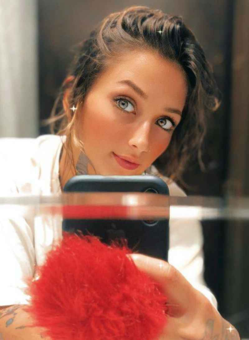 Judith - curvy