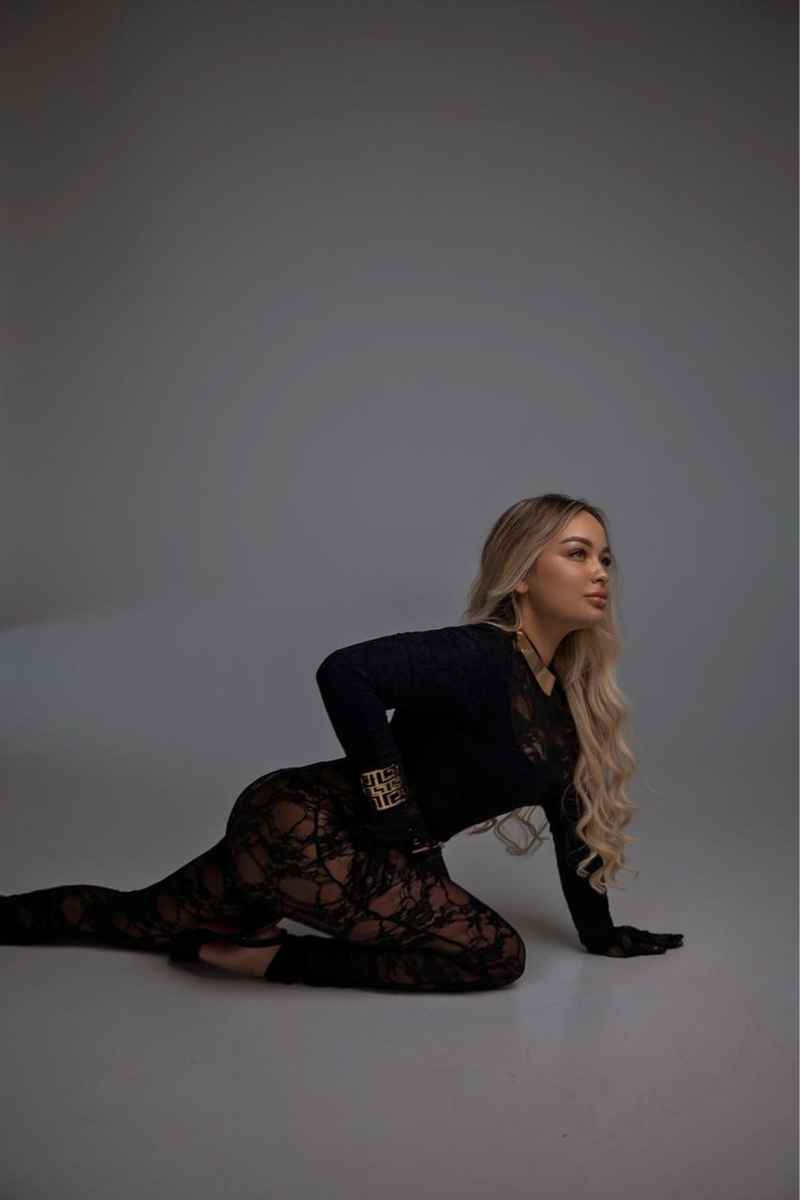Laura - open minded