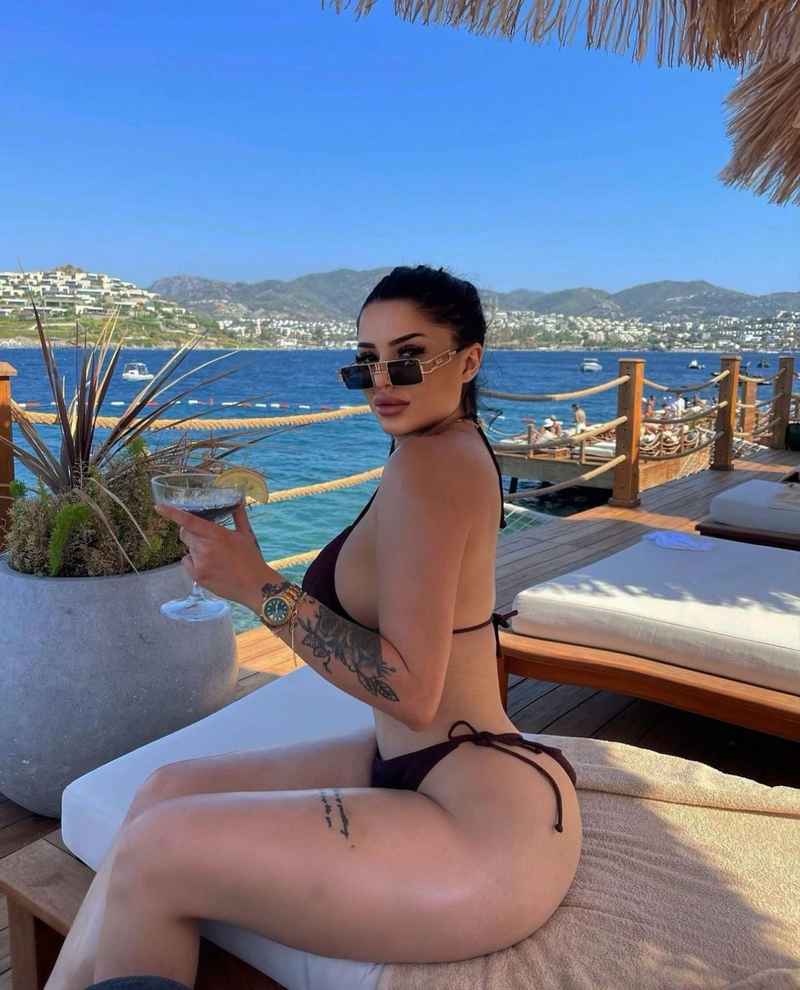 Wendy - curvy