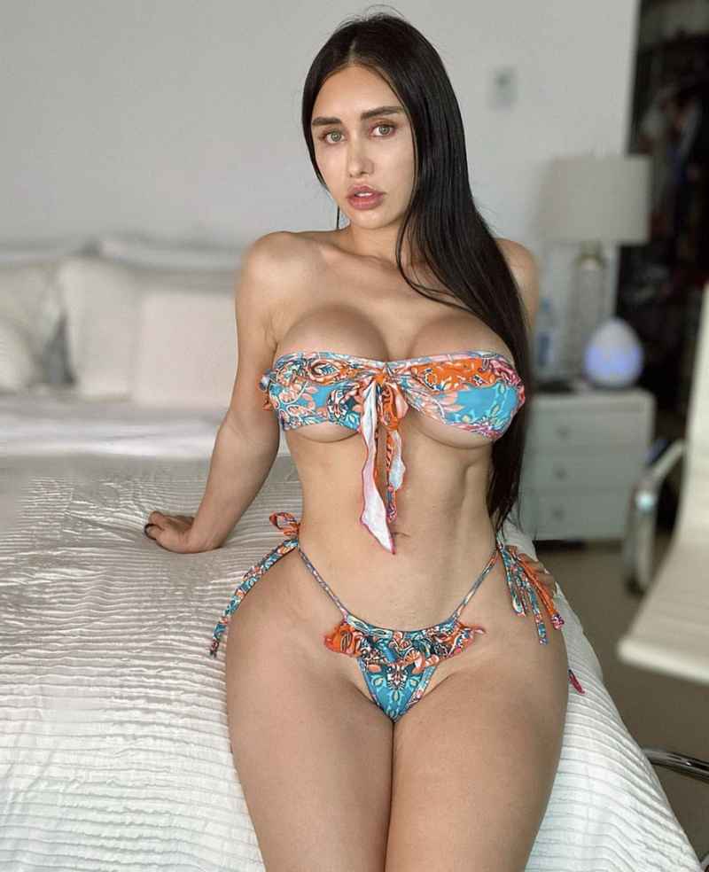 Violet - open minded