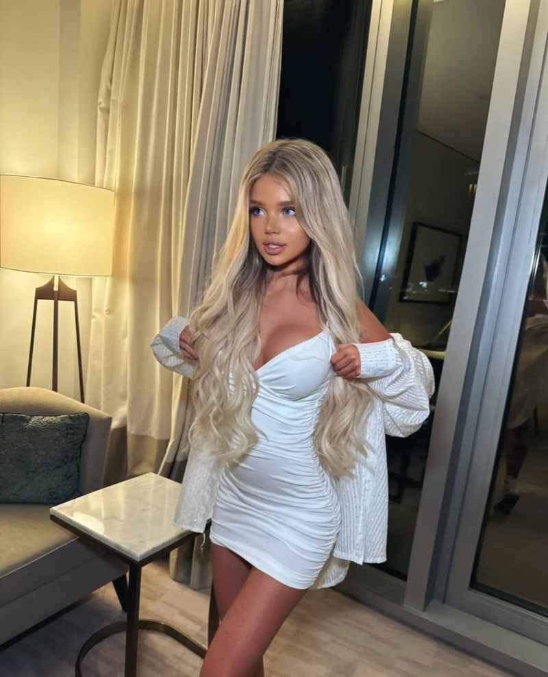 Emily - blonde