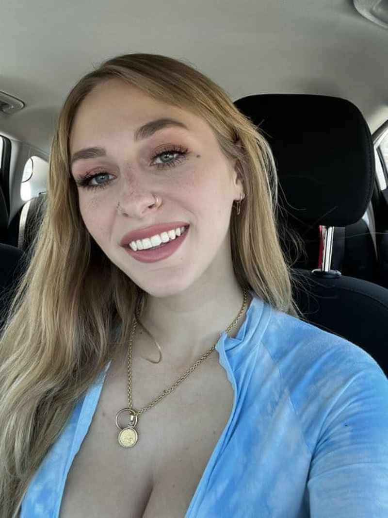 Naomi - independent companion