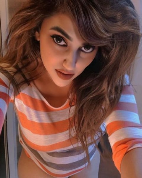 Stephanie - petite