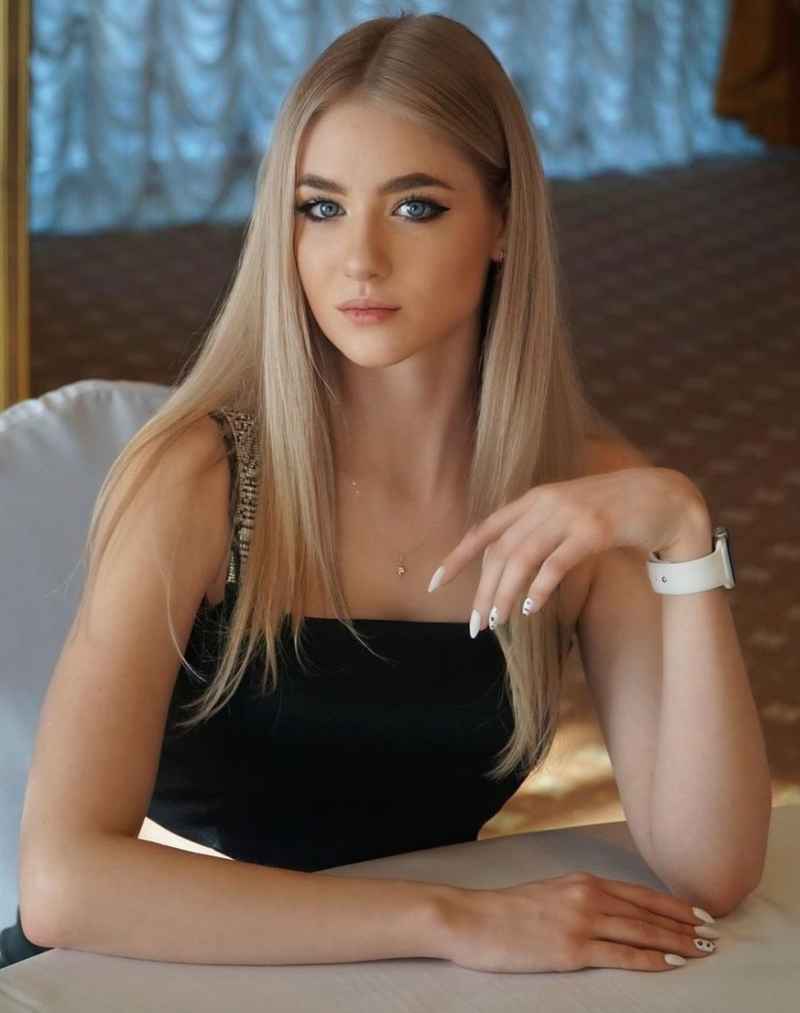 Yvonne - high class