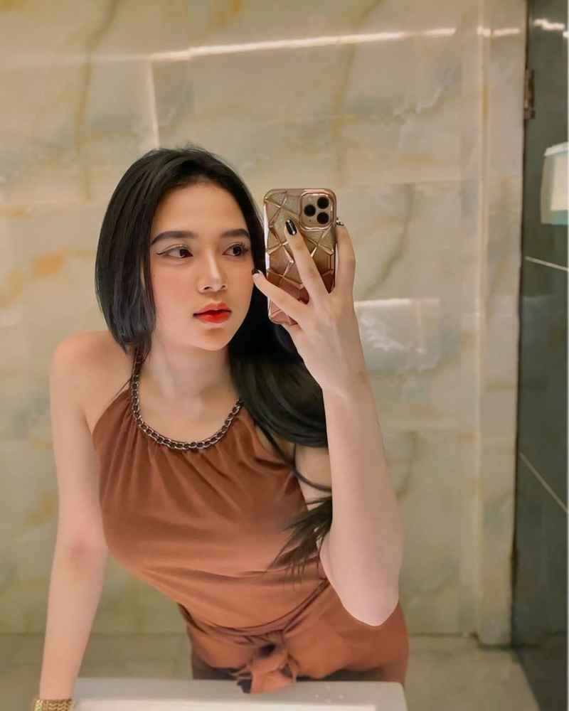 Saoirse - outcall available