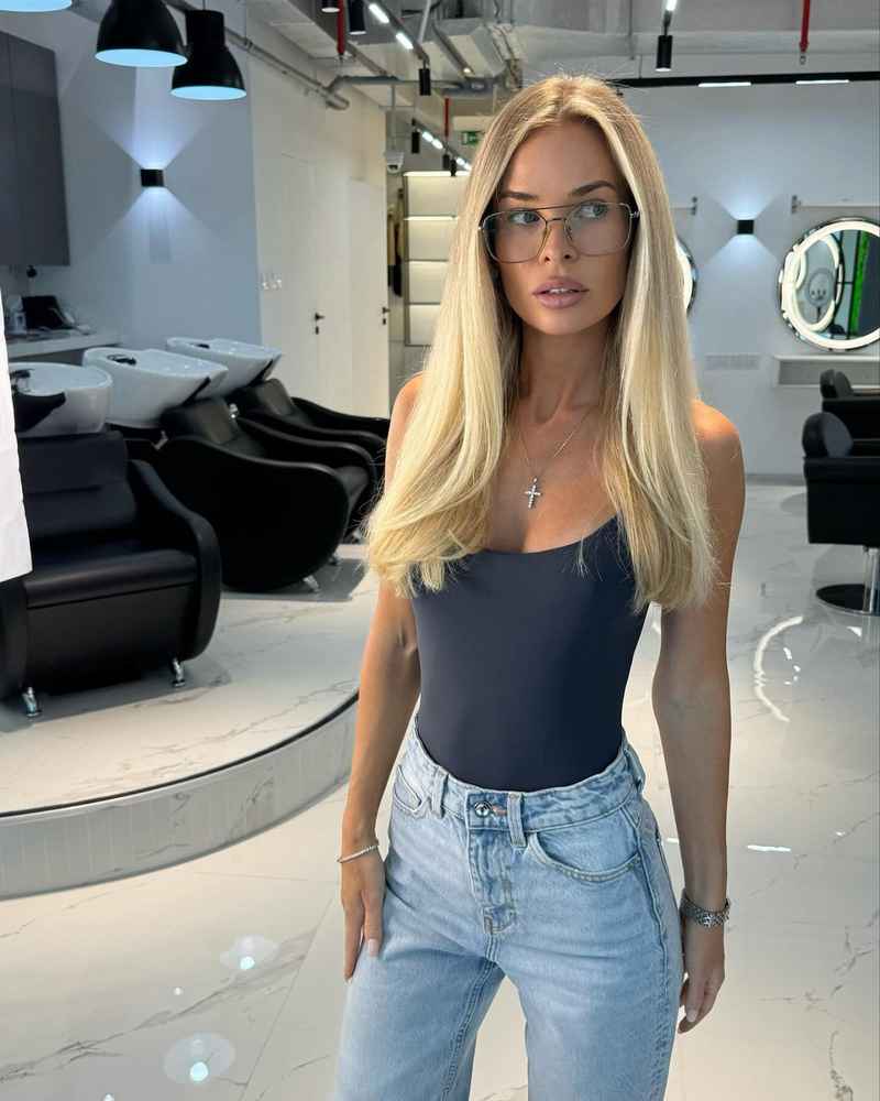 Nancy - curvy