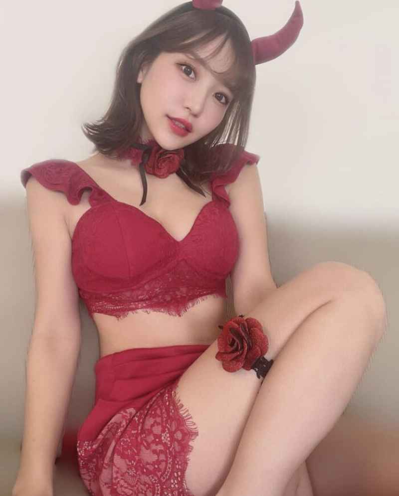 Alice - mature companion
