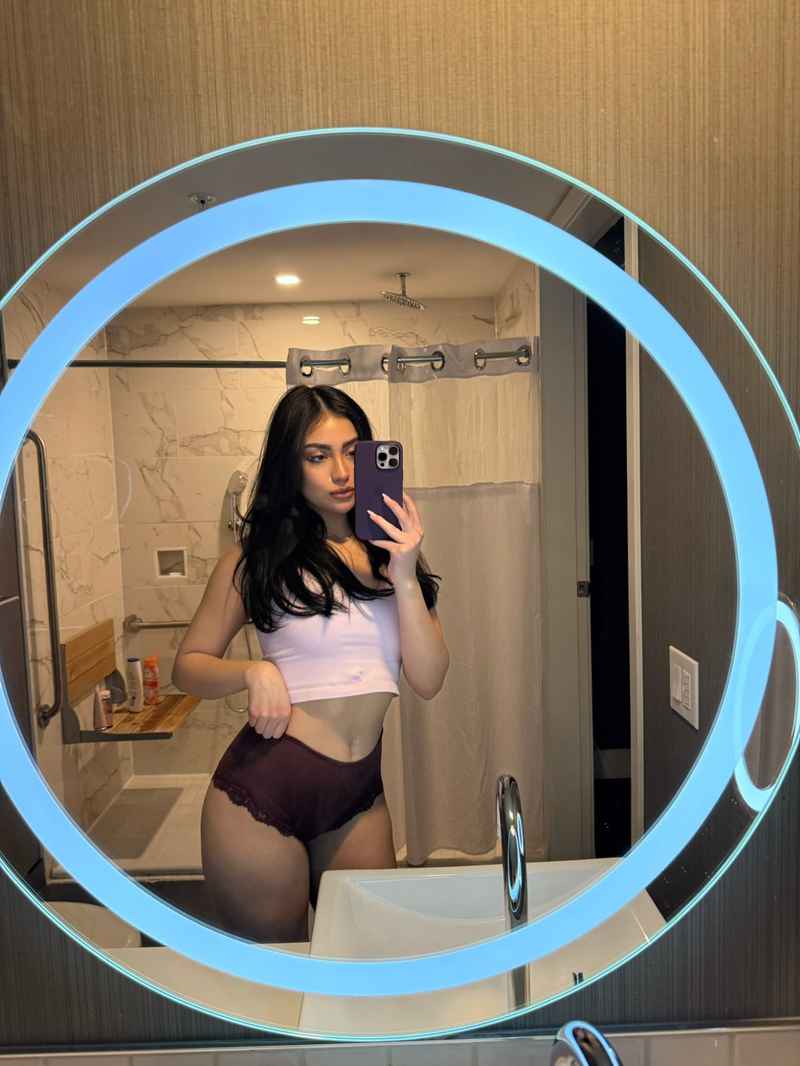 Cynthia - short stay