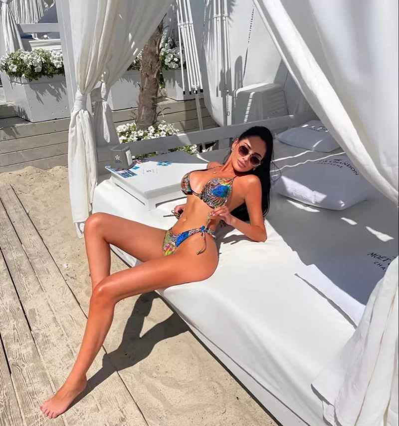 Angeline - curvy