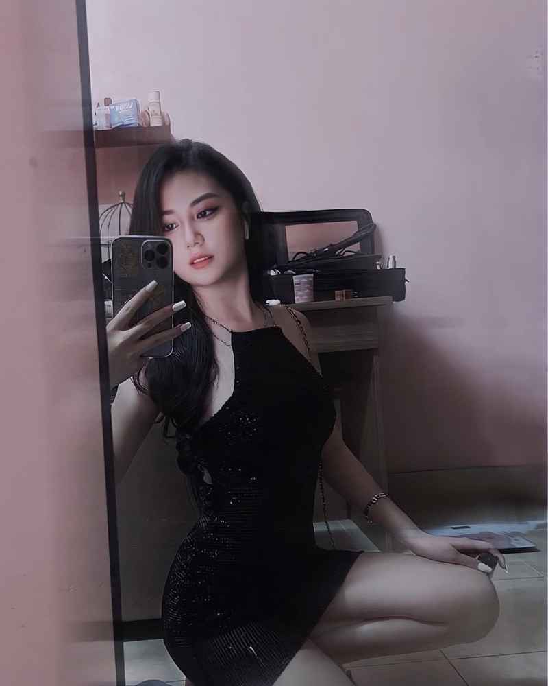Kimberly - curvy
