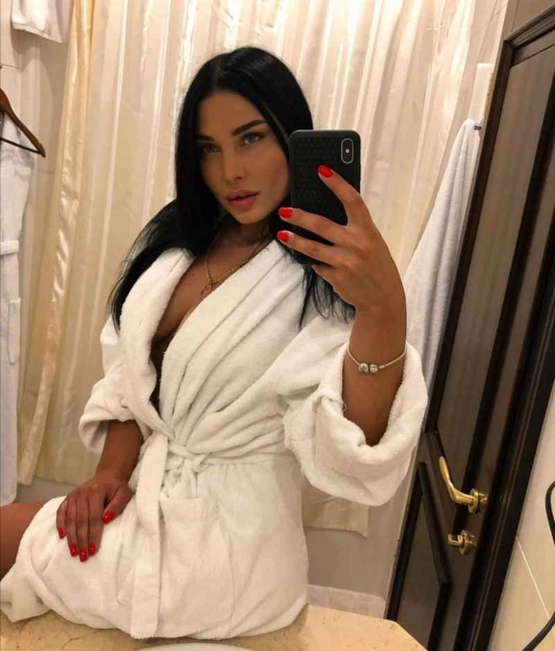 Makayla - available now