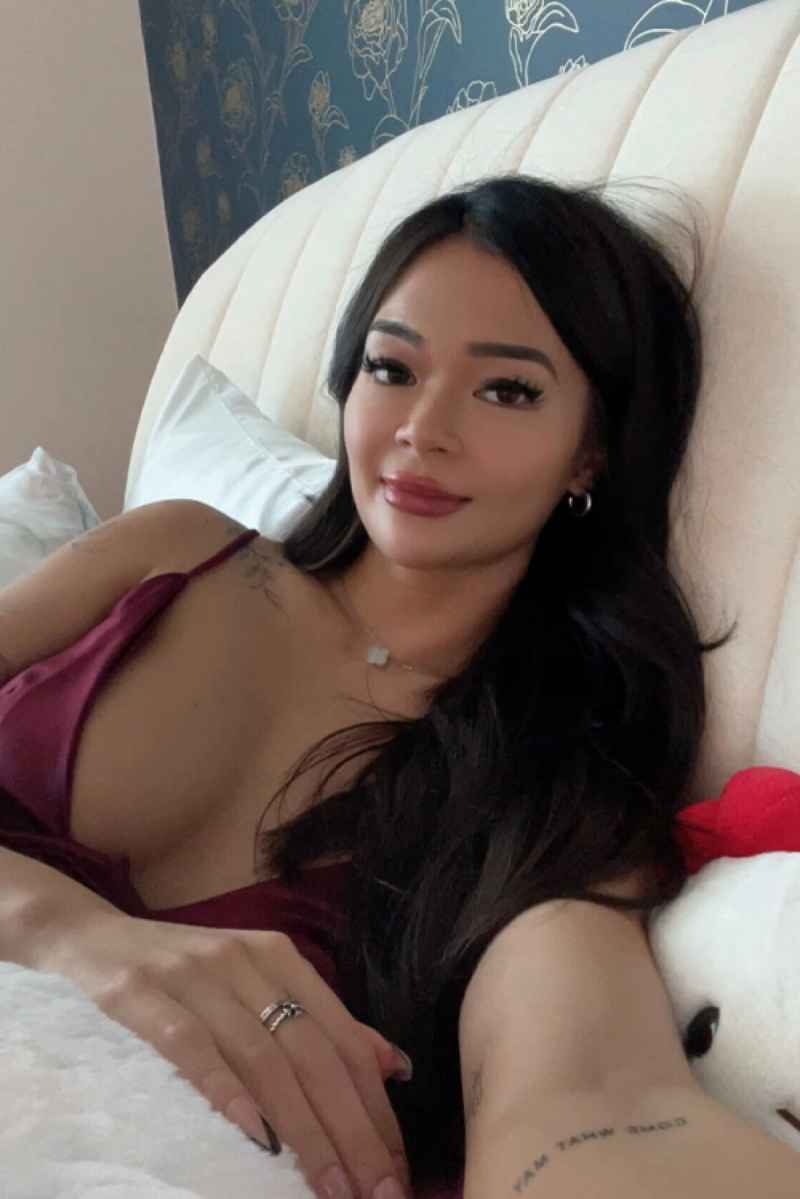 Annette - outcall available