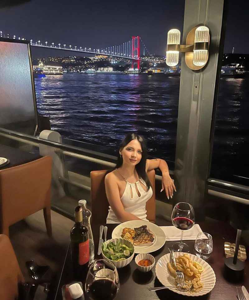 Sheila - independent companion