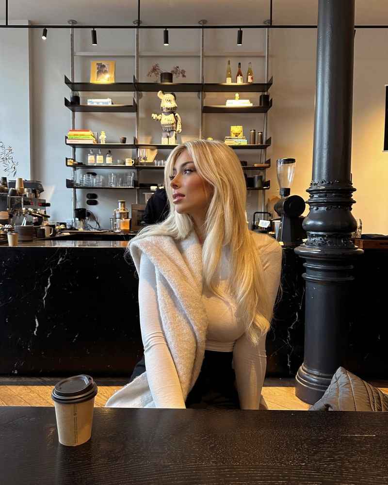 Amanda - independent companion