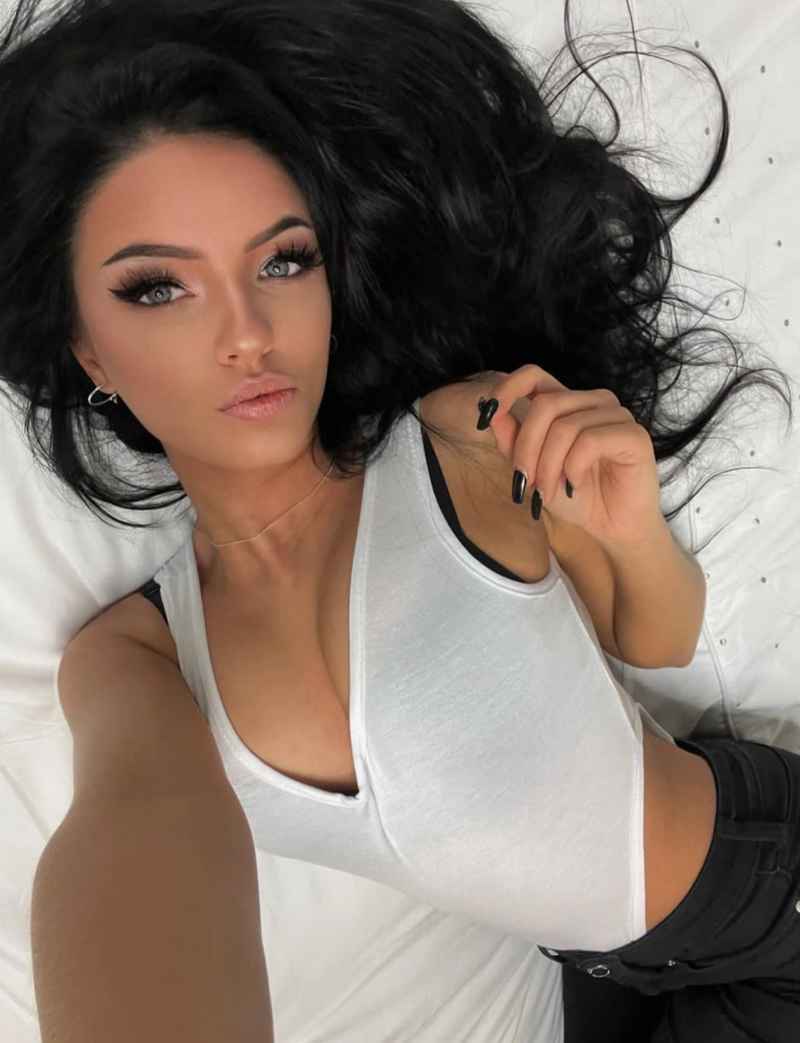 Zoe - outcall available