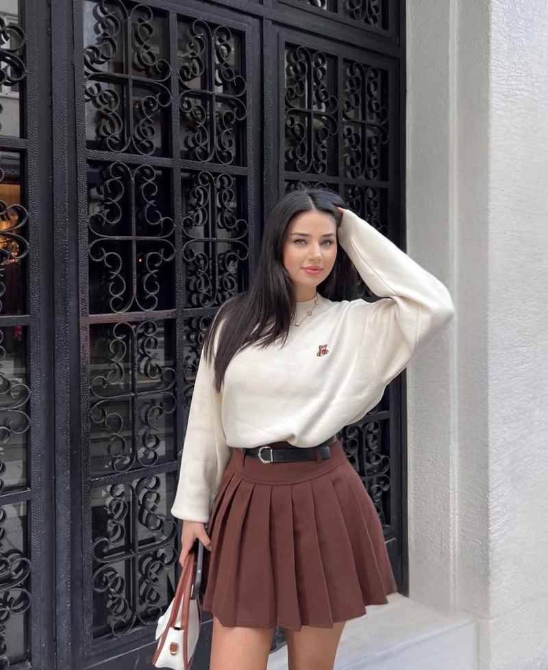 Audrey - mature companion