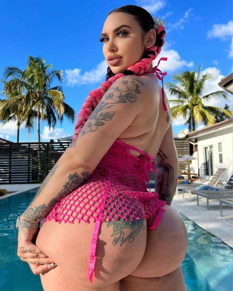 Janine - outcall available
