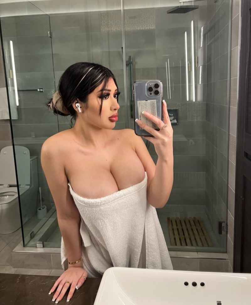 Nadine - curvy