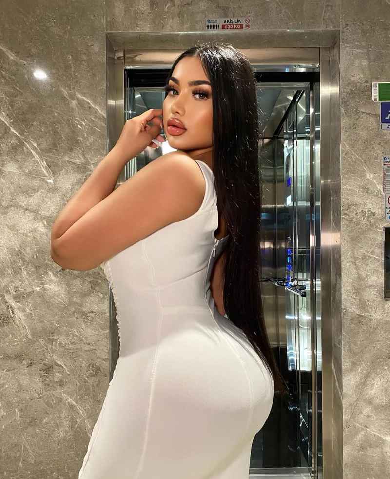Elizabeth - blonde