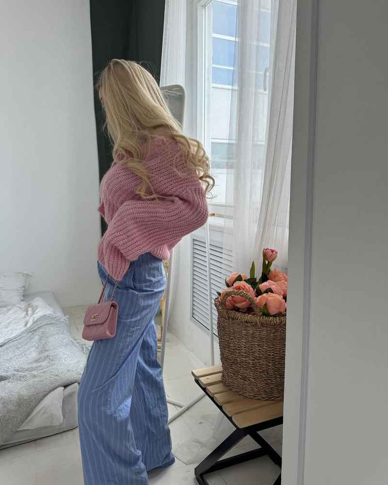 Julie - incall tonight