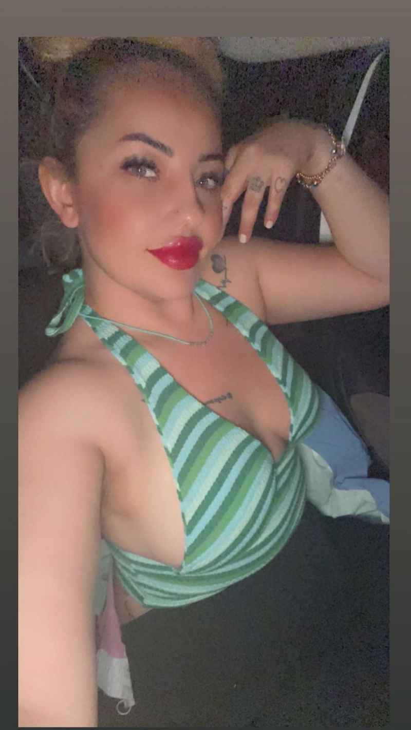 Isla - brunette