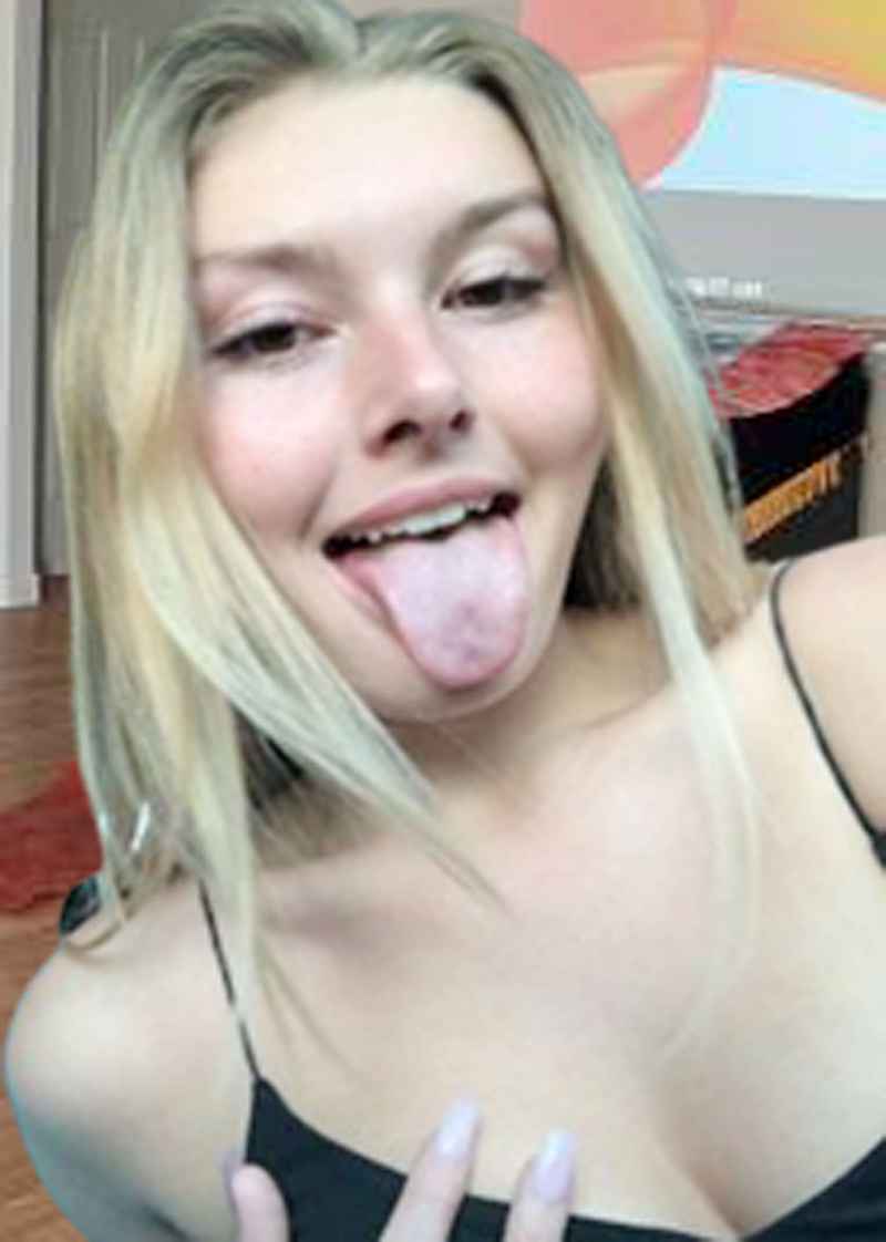 Amanda - curvy